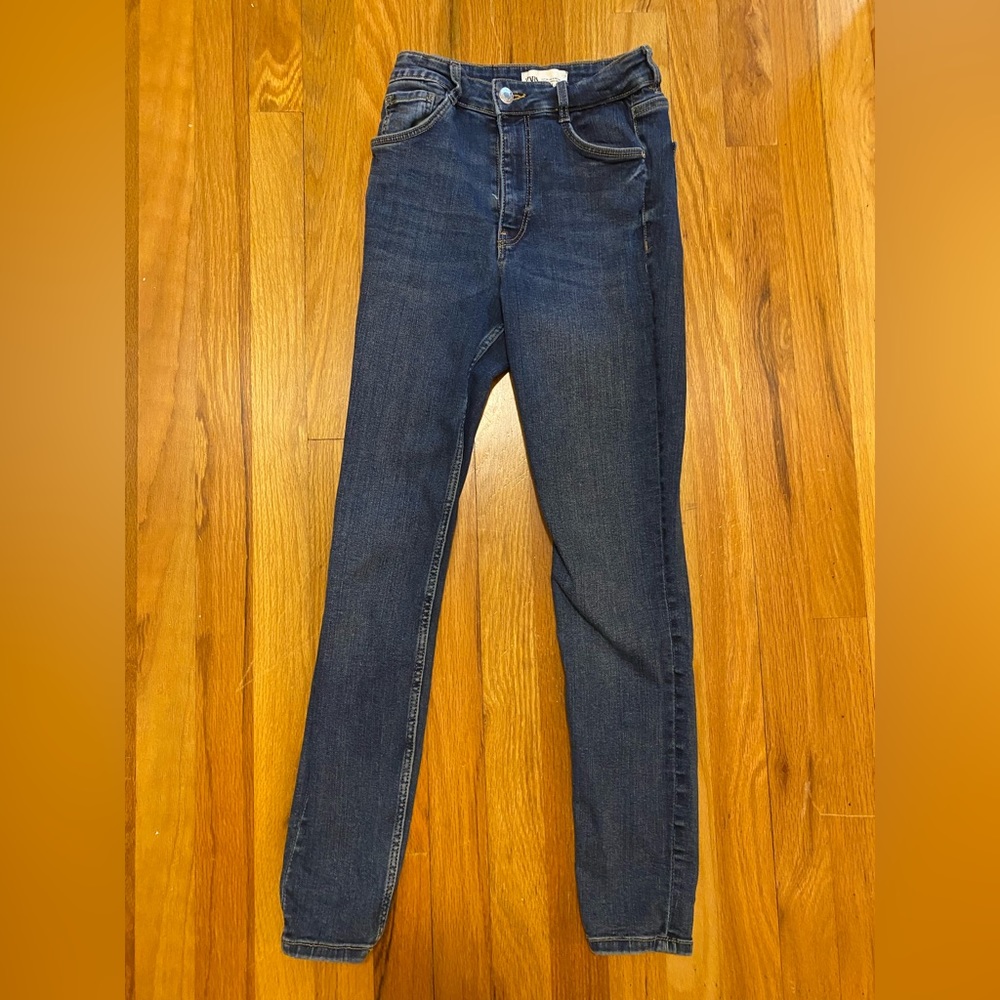 Zara women’s skinny jeans.